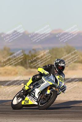media/Nov-02-2025-CVMA (Sun) [[337aff29ab]]/Race 17-Amateur Supersport Middleweight/